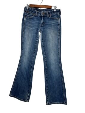Wrangler Women's Eve  Flared Jeans - Medium Blue